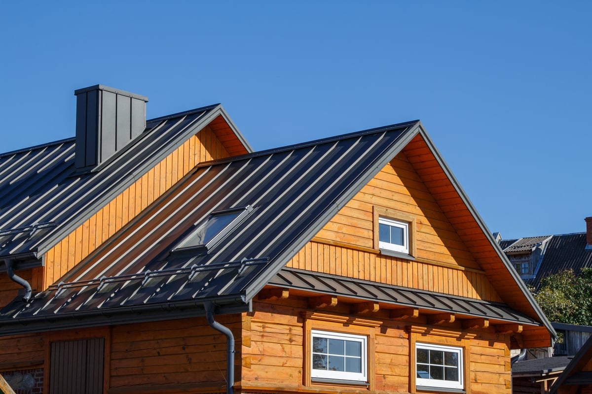 metal roof vs shingles cost