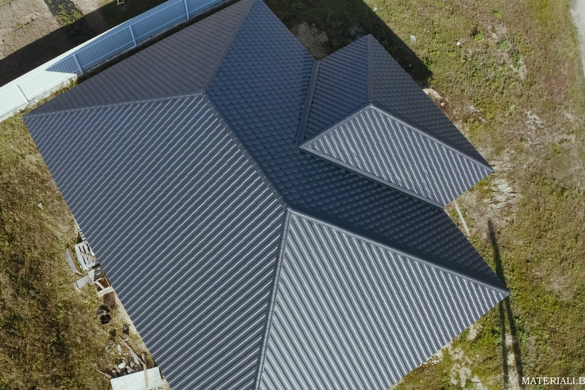 house roof made with corrugated metal sheets